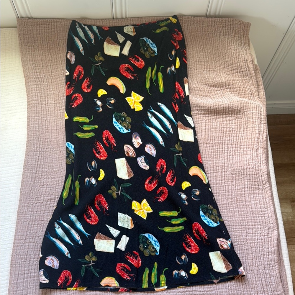 Lisa says Gah patterned summer midi skirt